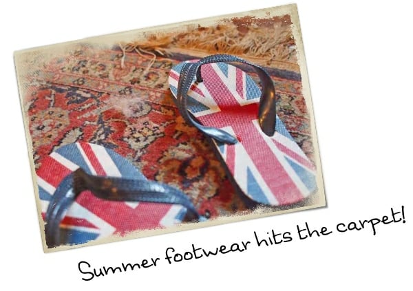 How To Get Hair Off The Carpet – Use A Flip-flop!
