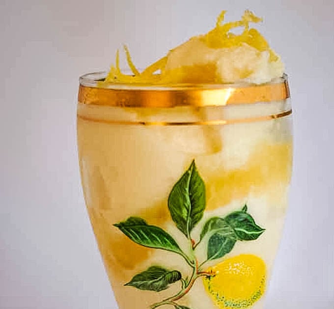 Homemade Fresh Lemon Ice-Cream with Limoncello