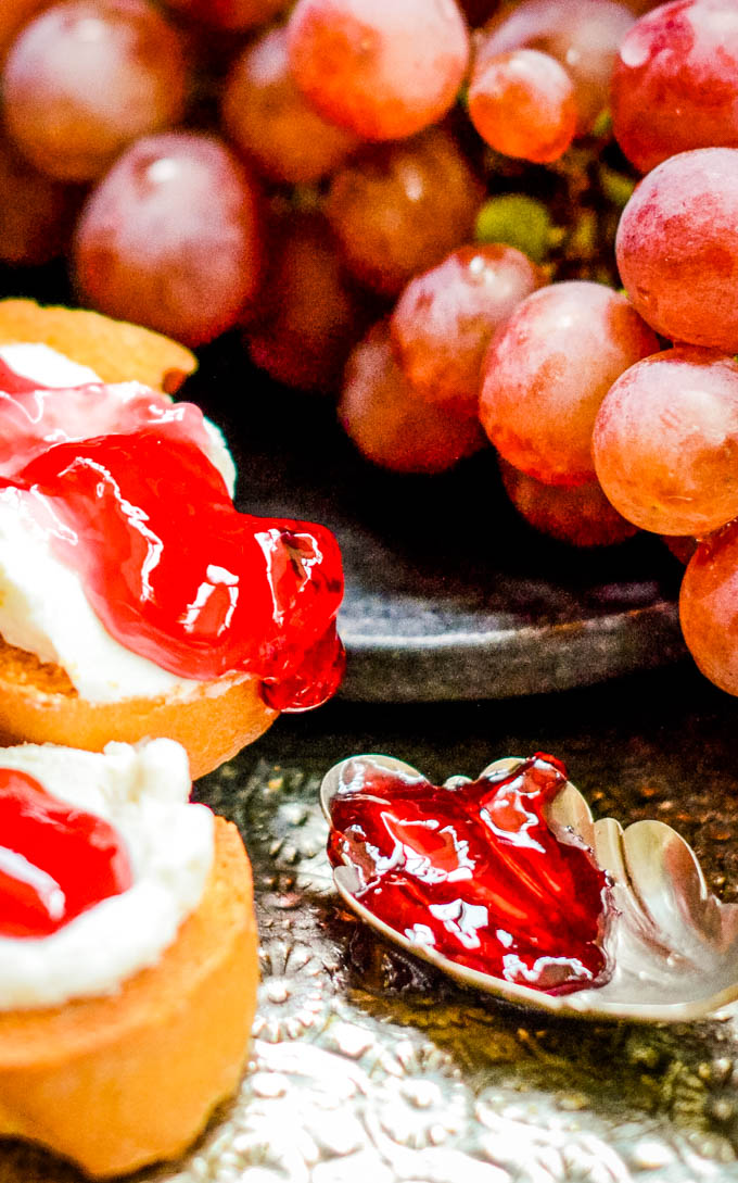 close up of jelly on bread