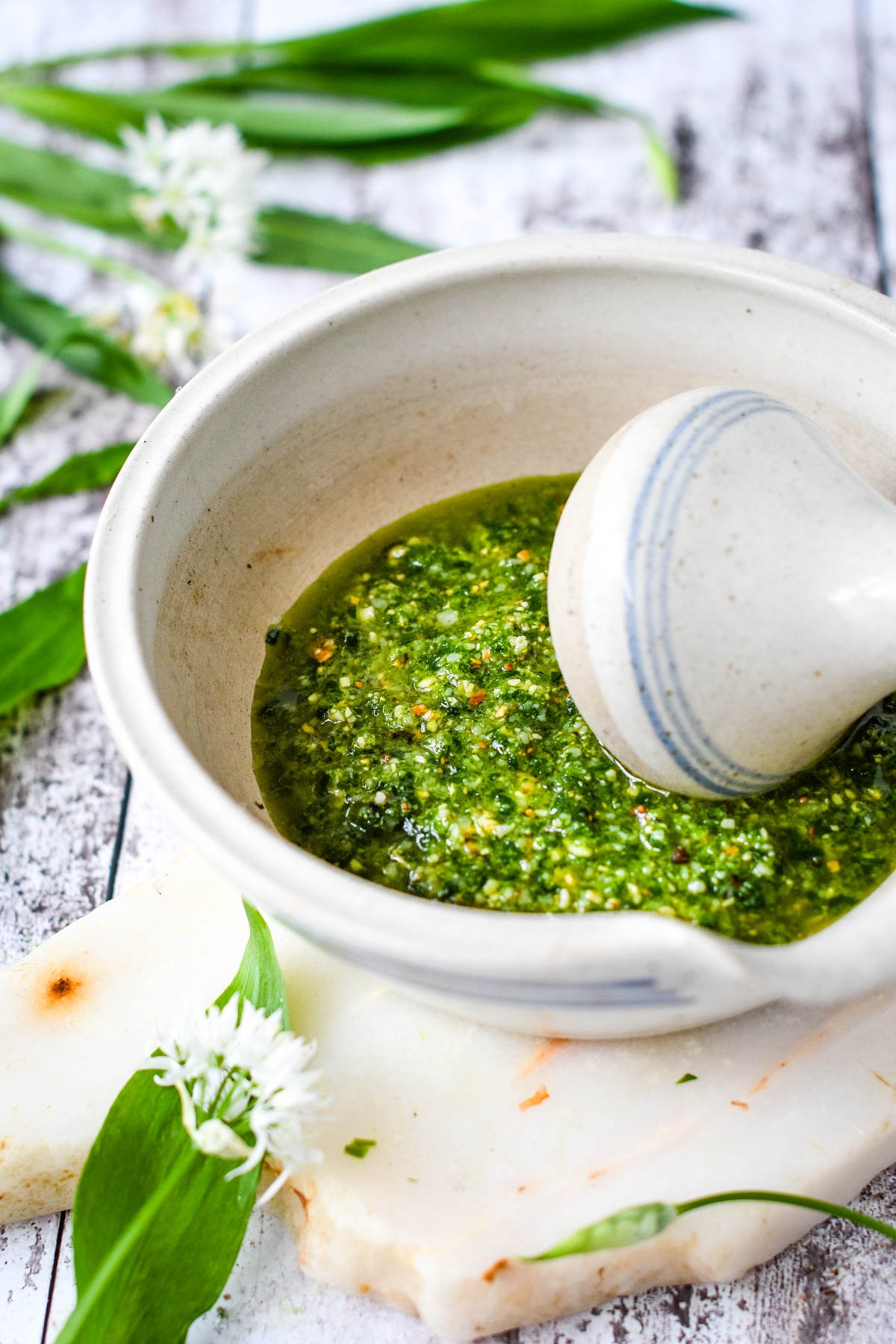 Super Easy Wild Garlic Pesto Recipe (+Video!) - Larder Love