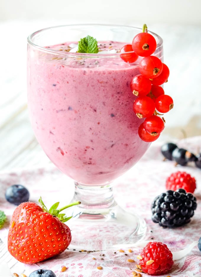 Casual Friday: Berry-Cherry Smoothie - Domesticate ME