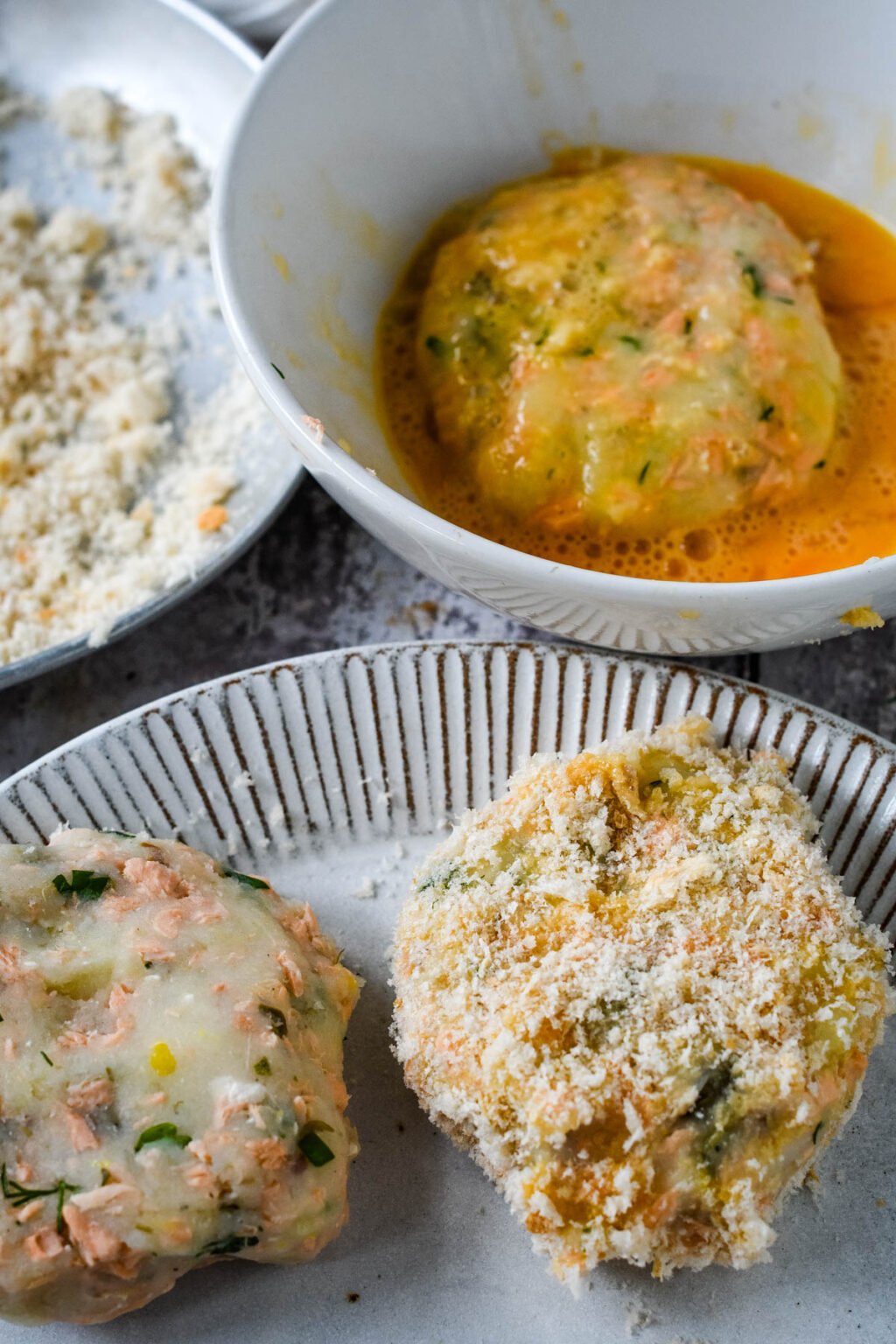 Super Quick And Easy Salmon Fishcakes(+Video!) - Larder Love