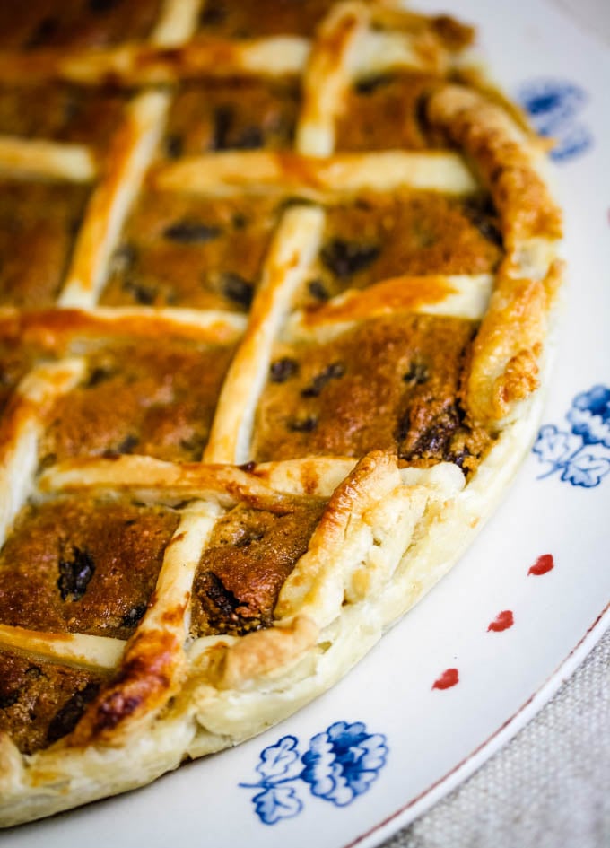 side view of tart