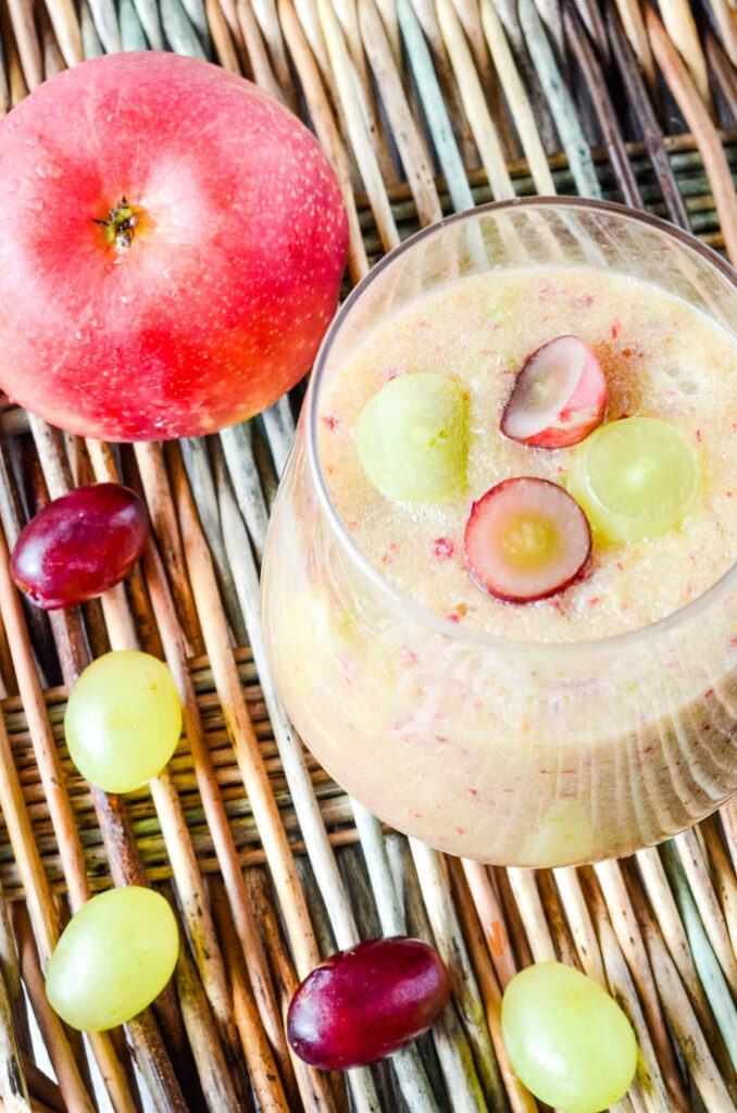 Quick and Healthy Apple And Grape Smoothie Larder Love