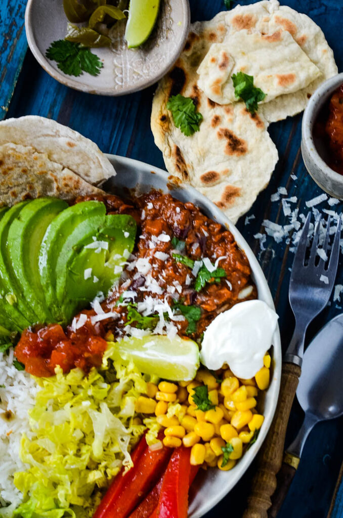 Easy Chilli Con Carne Taco Bowl Larder Love