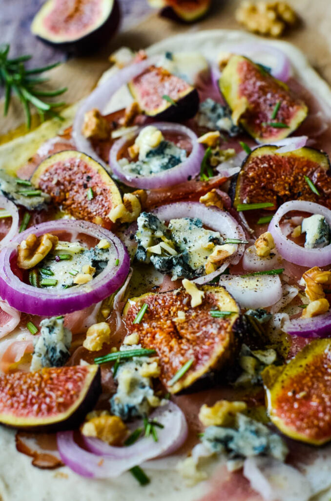 Fig And Prosciutto Pizza Bianca With Blue Cheese And Walnuts Larder Love