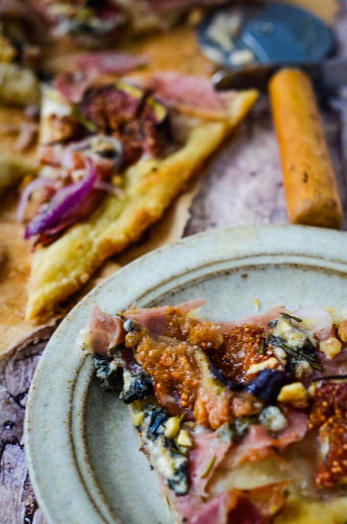 Fig And Prosciutto Pizza Bianca With Blue Cheese And Walnuts Larder Love