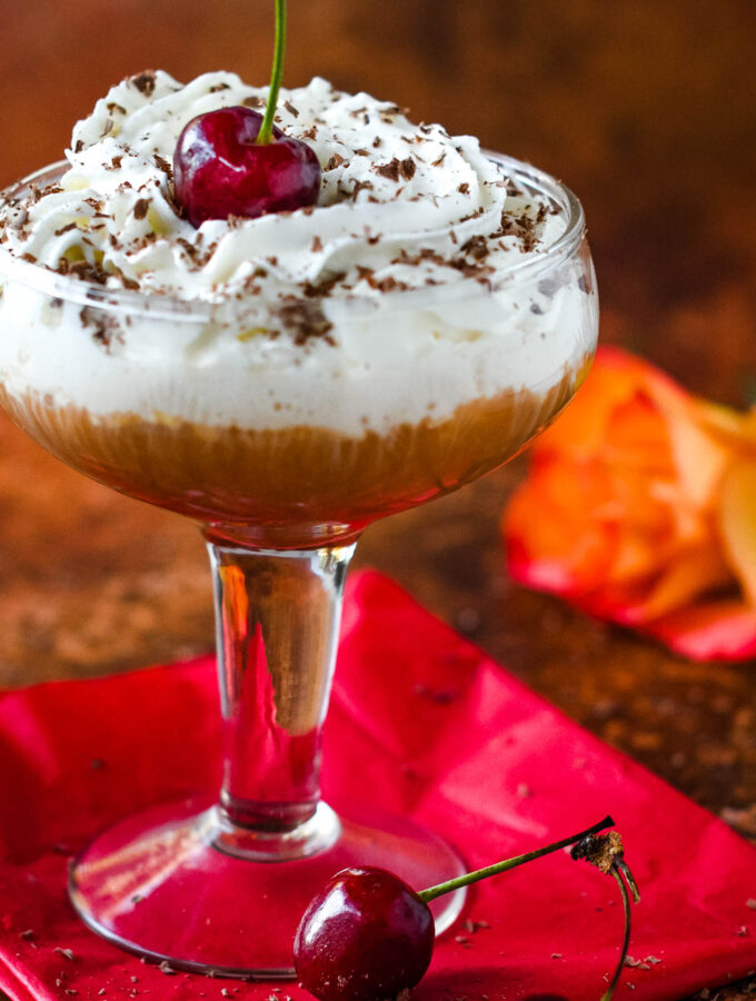 lovers chocolate whisky liqueur in cocktail