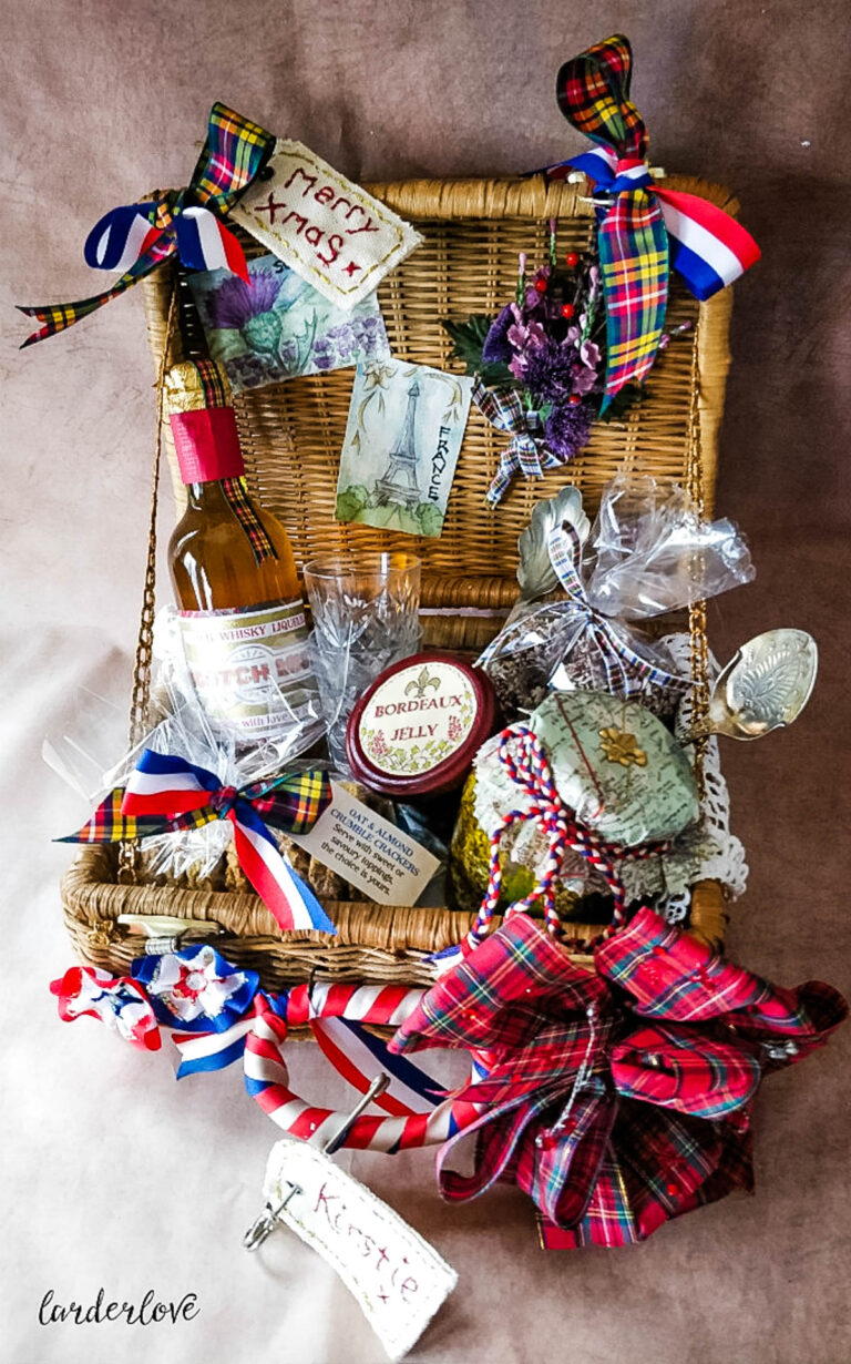 How To Make The Perfect Christmas Hamper - Larder Love