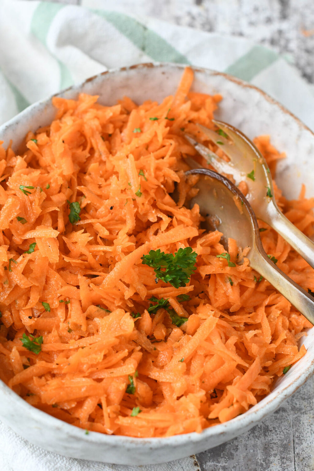 French Grated Carrot Salad (Salade de Carottes rapees) - Larder Love