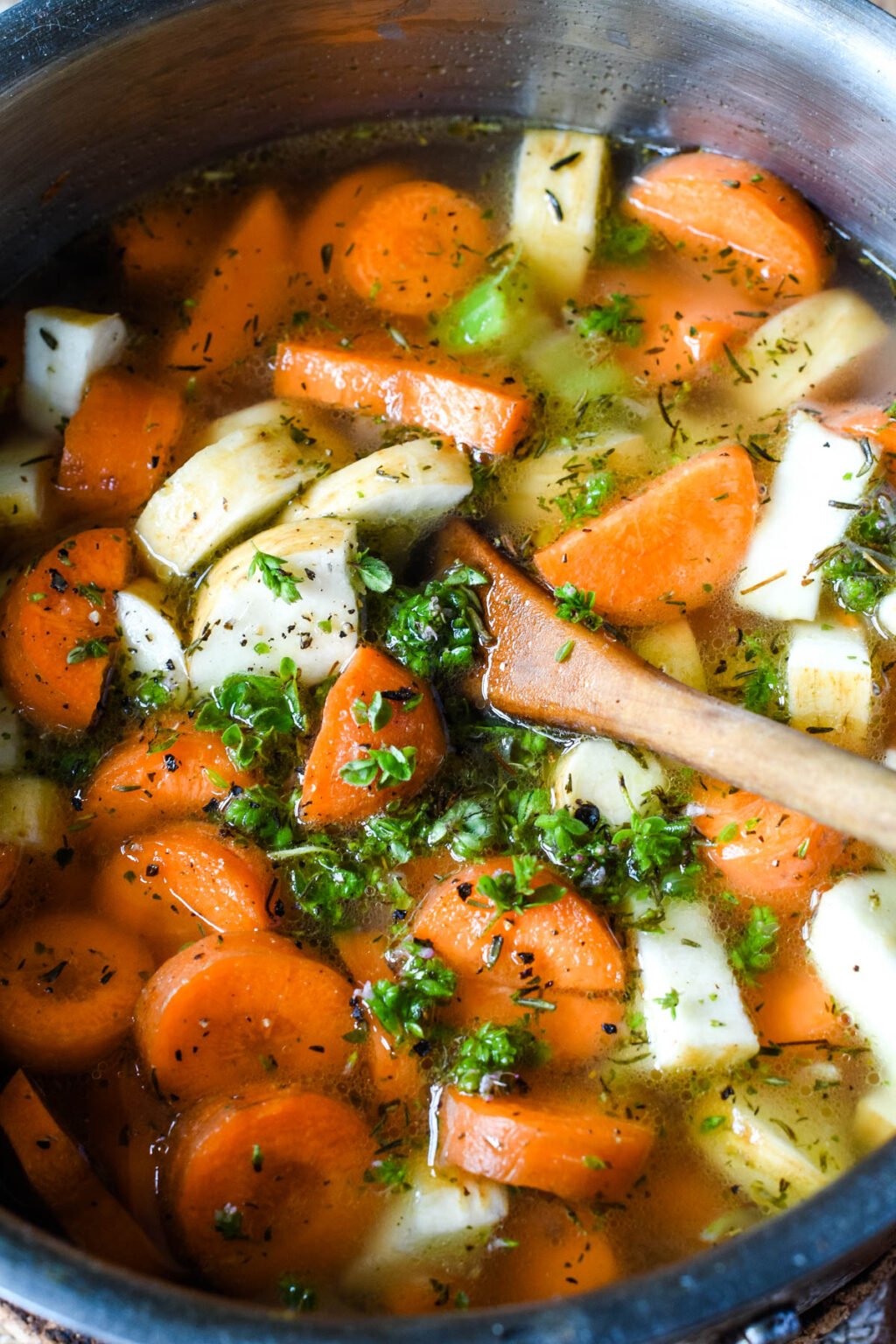 Quick And Easy Carrot And Parsnip Soup - Larder Love