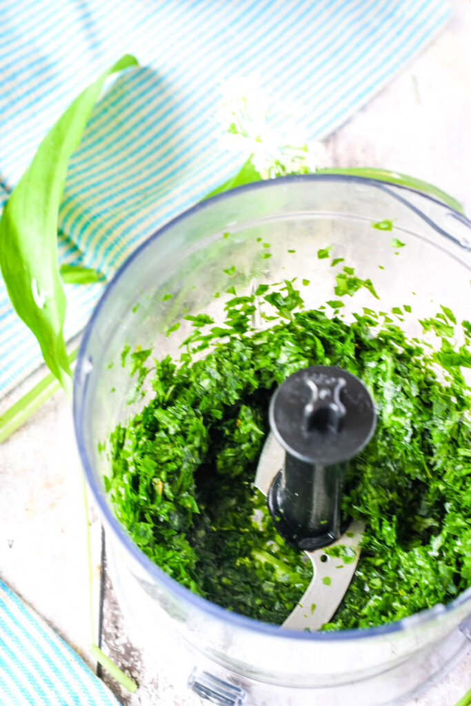 wild garlic leaves in food processor